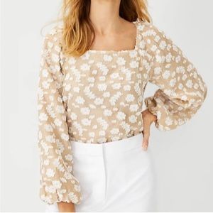 Ann Taylor Floral clip Puff sleeve khaki & white Blouse size Petite Medium